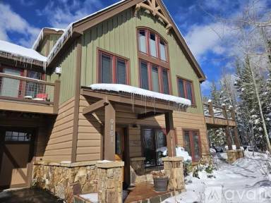 Main picture of 161 King Ct