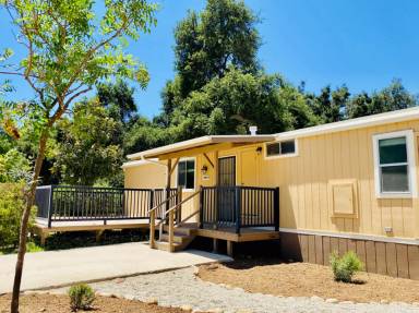 Main picture of 10480 Creek Rd
