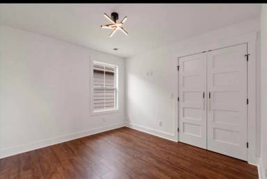 Main picture of 151B Fain St