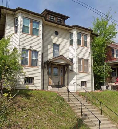 Main picture of 2824 Clermont Ave