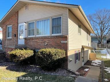 Main picture of 2801 Madison St