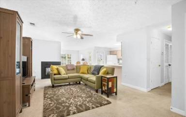 Main picture of 613 Admiral Dr