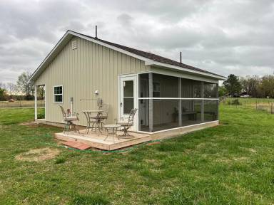 Main picture of 15177 W Grandview Rd