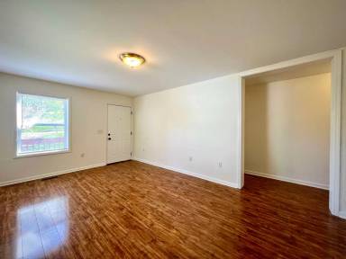 Main picture of 30 Branning St