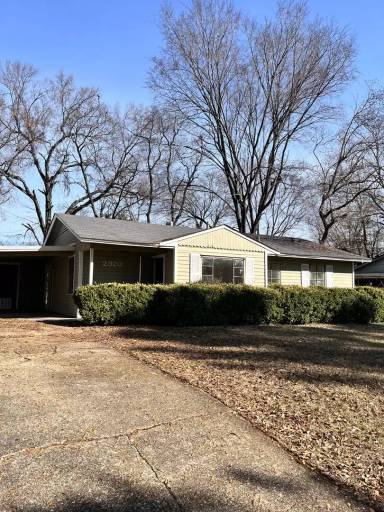 Main picture of 2920 Meadow Ave