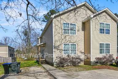 Main picture of 131 Boone St