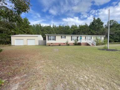 Main picture of 140 Gibbs Rd
