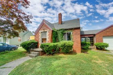 Main picture of 347 Darrow Ave