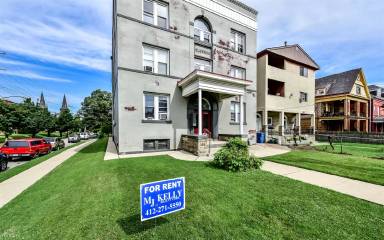 Main picture of 301 S Winebiddle St
