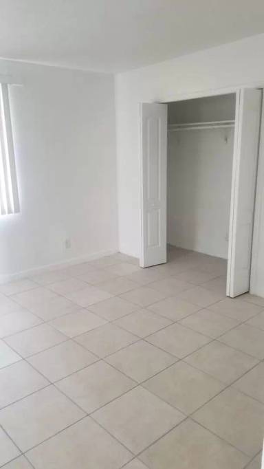 Main picture of 605 Russell Dr
