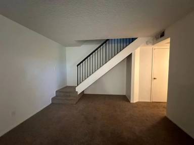 Main picture of 3571 Town Ct