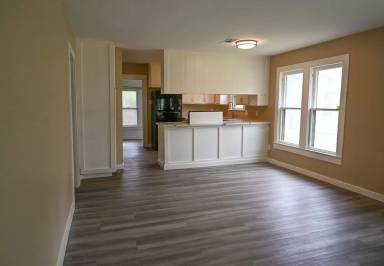 Main picture of 313 Egan St