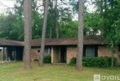 Main picture of 216 Armstrong Ave
