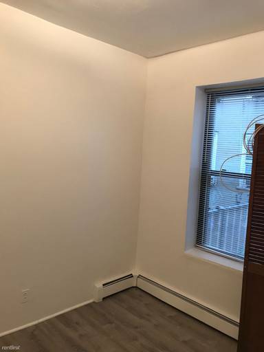 Main picture of 573 Wyona St