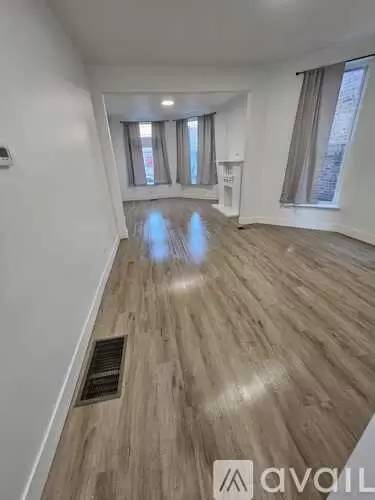Main picture of 6414 S Greenwood Ave