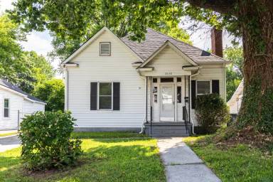 Main picture of 2638 Barton St