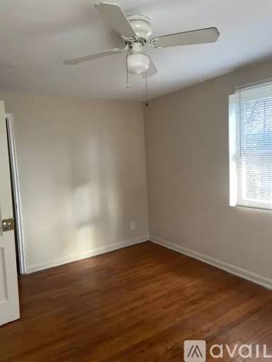 Main picture of 1869 Losantiville Ave