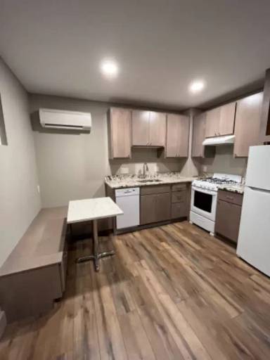 Main picture of 86 Wood Ave