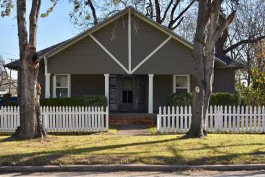 Main picture of 308 N Catherine St