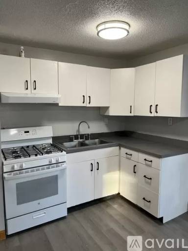 Main picture of 61 Albany Ave