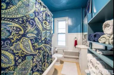 Main picture of 814 Prescott Ave