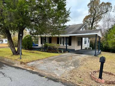 Main picture of 108 Wood Ave