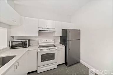 Main picture of 240 Heath St Apartments