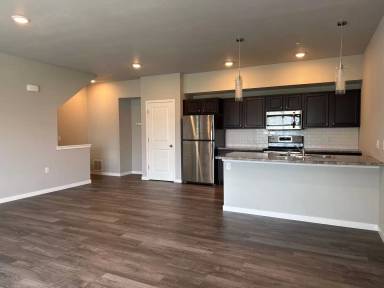 Main picture of 2258 Bison St