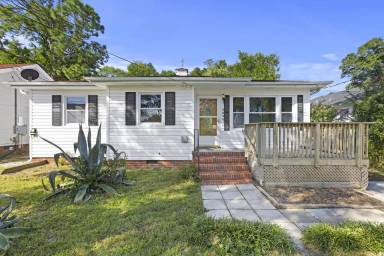 Main picture of 2044 Jefferson St