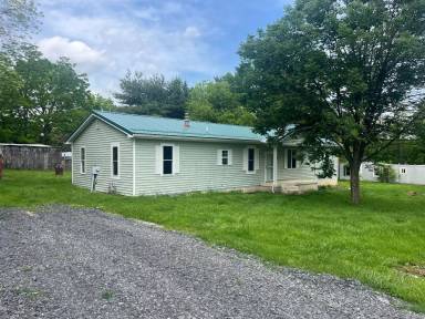 Main picture of 109 W Main St