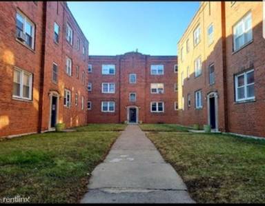 Main picture of 4208 South Michigan Avenue - 4210-3