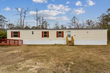 Main picture of 23481 Redwood Dr