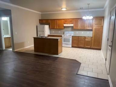 Main picture of 11102-50 SW 5th St