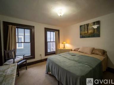 Main picture of 1805 Commerce Ave