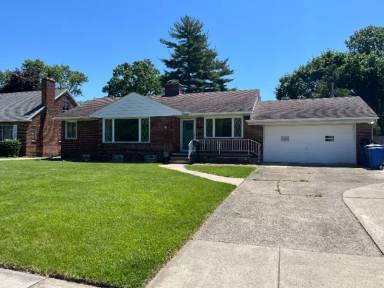 Main picture of 3913 Beverly Dr