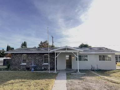 Main picture of 6910 Carnelian St