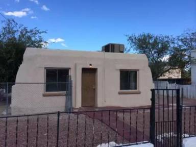 Main picture of 206 W 44th St