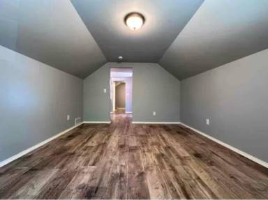 Main picture of 90 Lincoln Ave