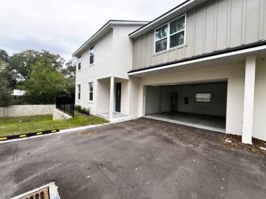 Main picture of 2244 S Bumby Ave