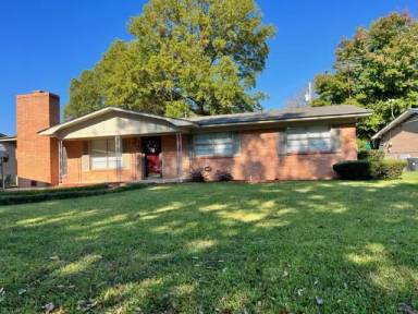 Main picture of 4020 Columbine Ln