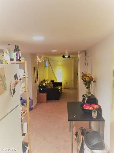 Main picture of 3551 SE Morrison St