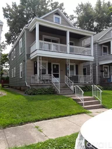 Main picture of 715 E 4th St