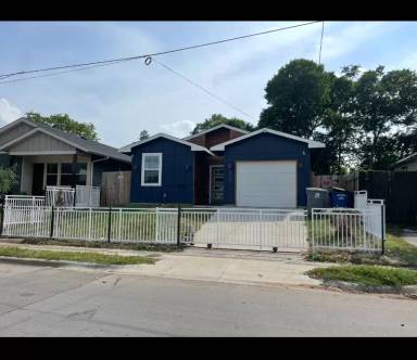 Main picture of 2719 Foreman St