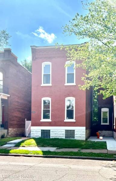 Main picture of 2939 Michigan Ave