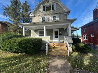 Main picture of 513 N Center St