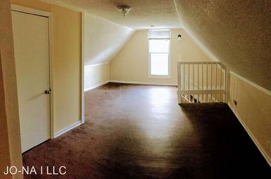 Main picture of 5620 S Green St