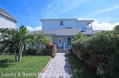 Main picture of 16021 Gulf Blvd
