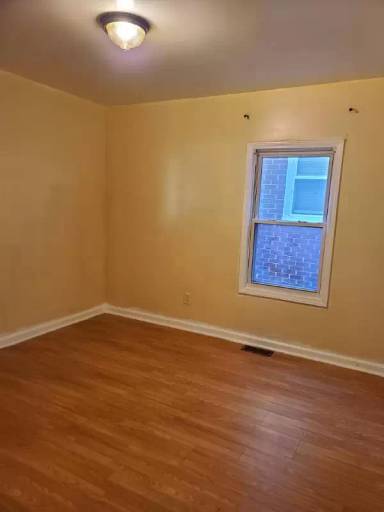 Main picture of 5109 Yemans St