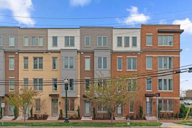 Main picture of 1926 Chapman Ave