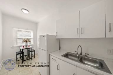 Main picture of 426 S New Hampshire Ave